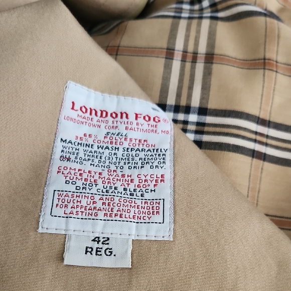 Classic Tan Double-Breasted Men's Trench Coat - Picture 10 of 11